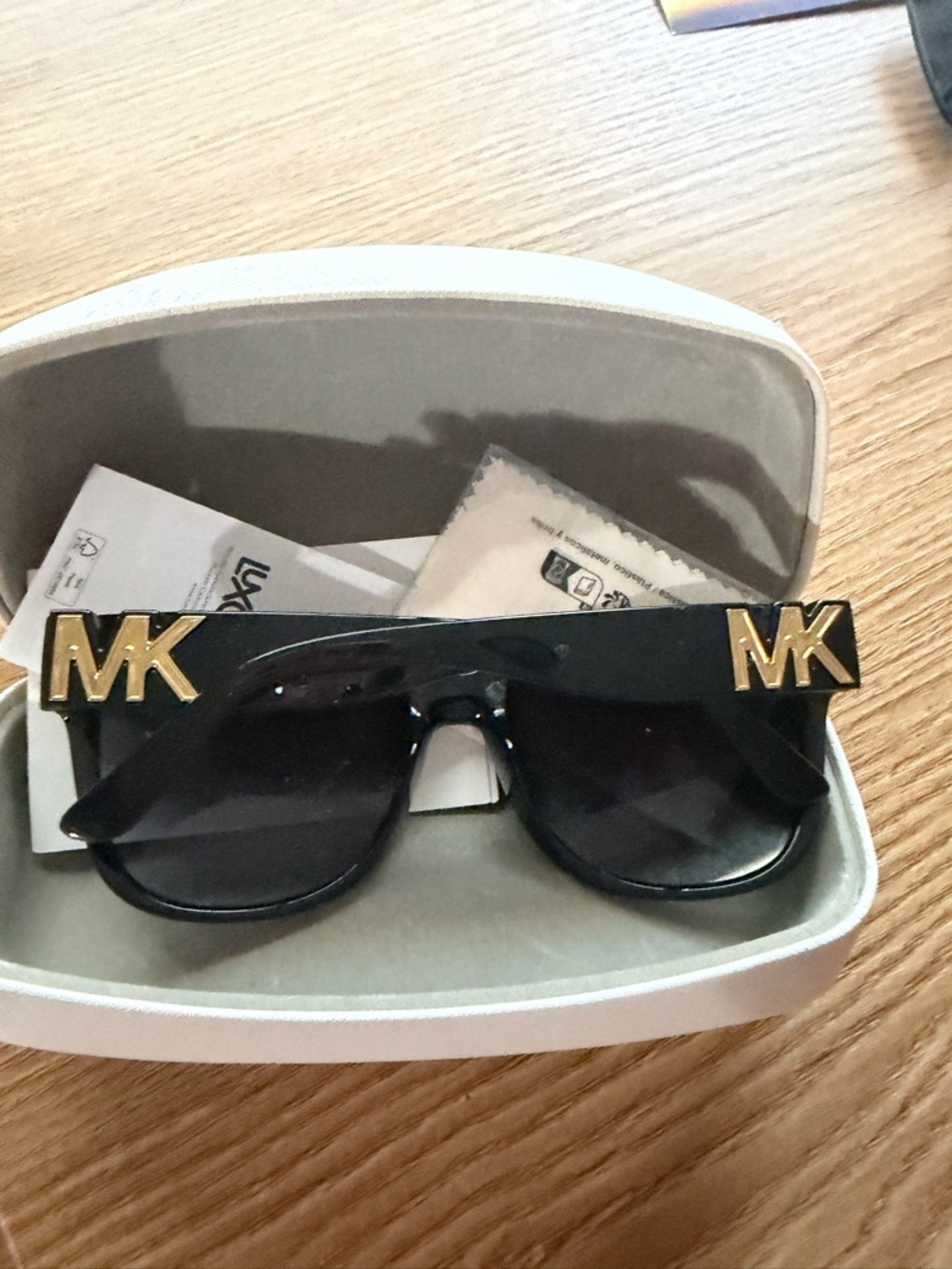 Michael Kors Women's Karlie MK2170U Sunglasses black frames gold logo. - Picture 2 of 6